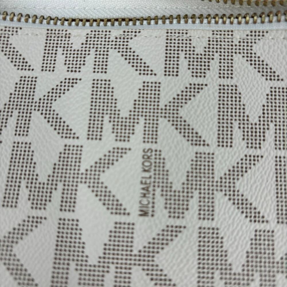 Michael Kors Belt Bag Chain Zip White Signature Logo Faux Leather Size L Belt - Picture 8 of 12
